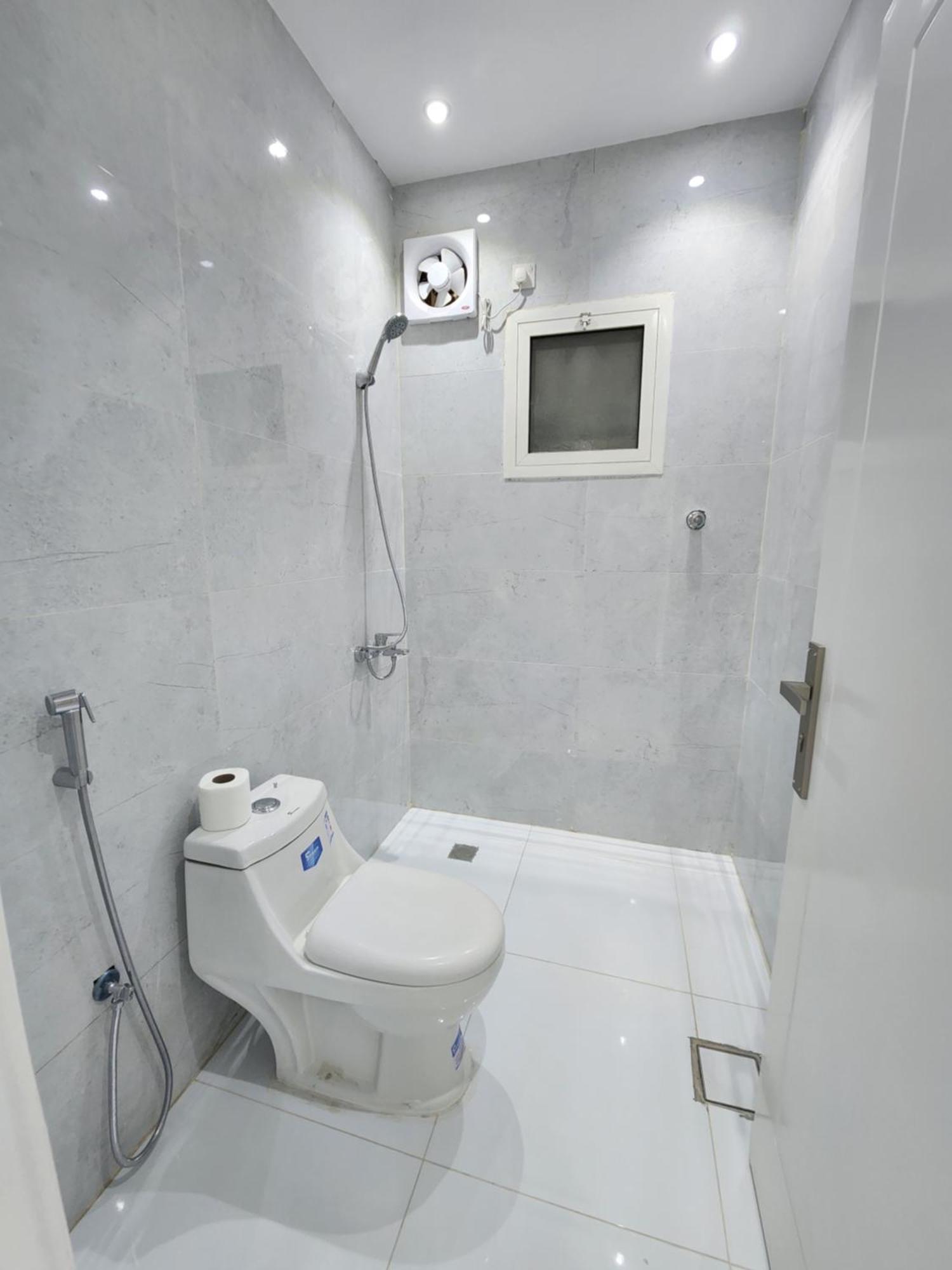 Yaqoot Al Madina Suites Al Awali Екстер'єр фото