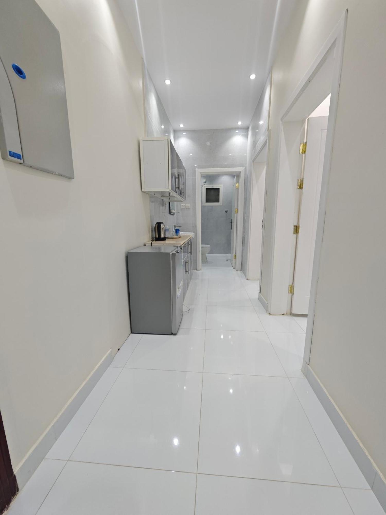 Yaqoot Al Madina Suites Al Awali Екстер'єр фото