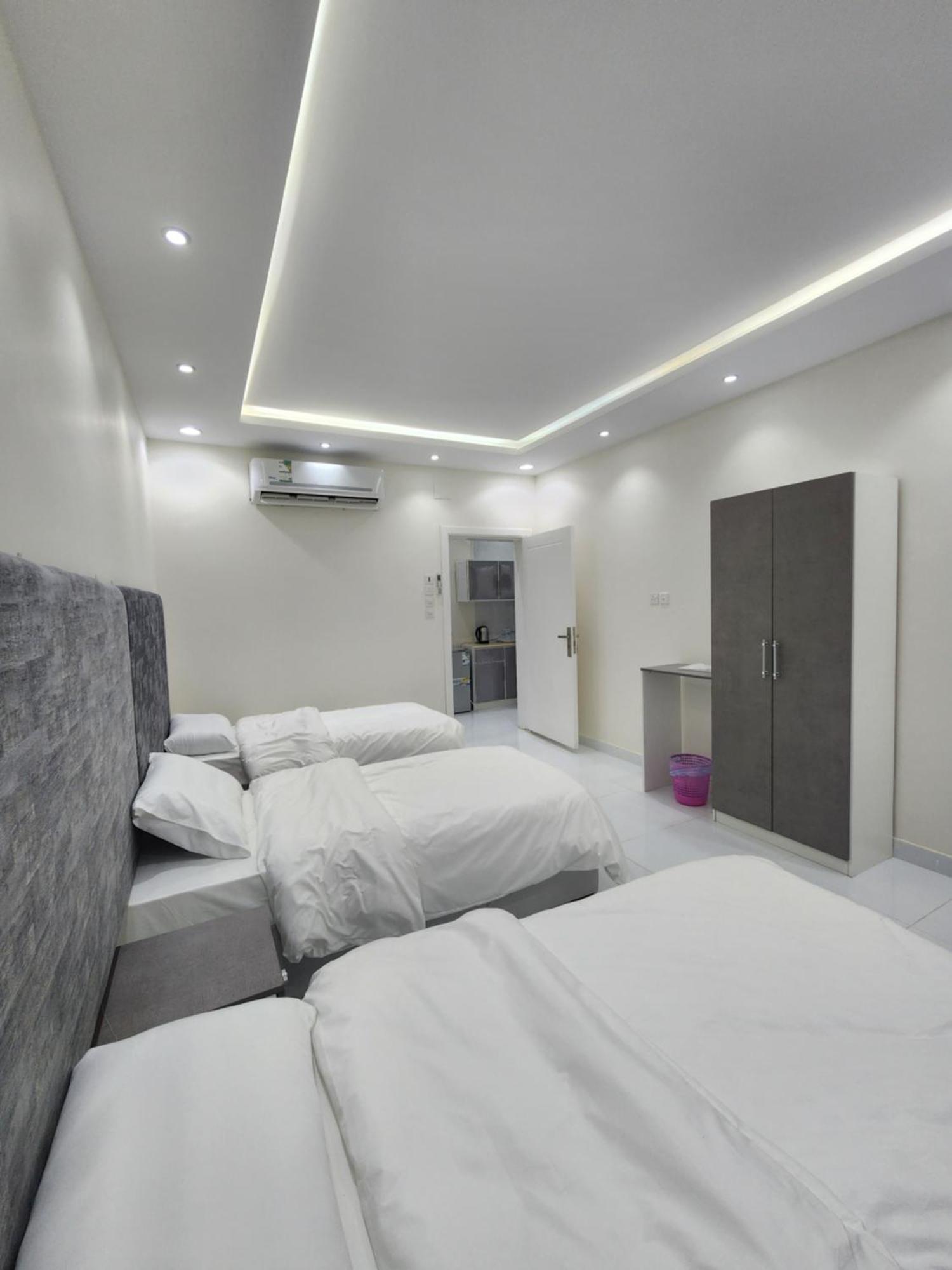 Yaqoot Al Madina Suites Al Awali Екстер'єр фото